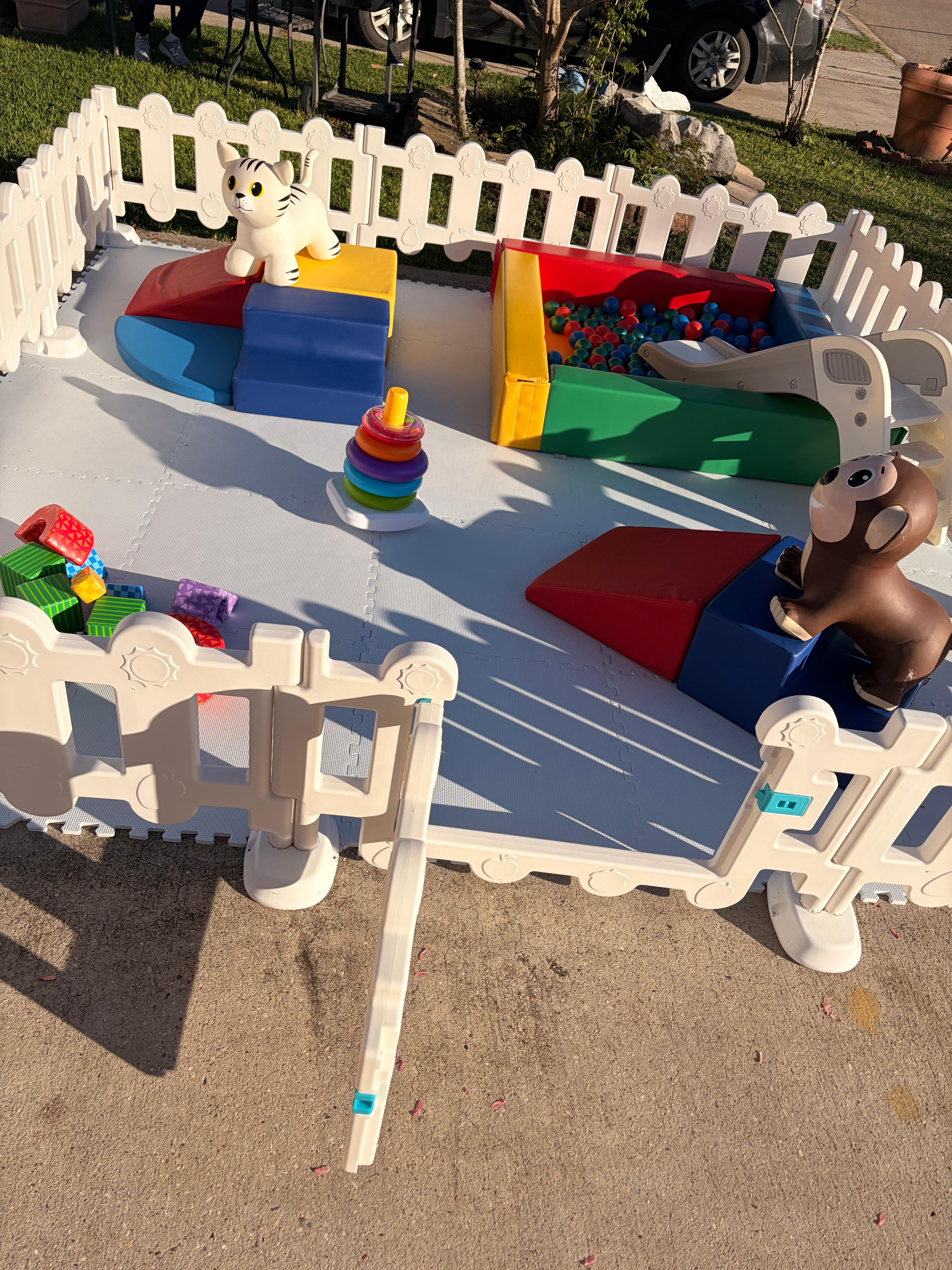 Primary Rainbow Cub Set 