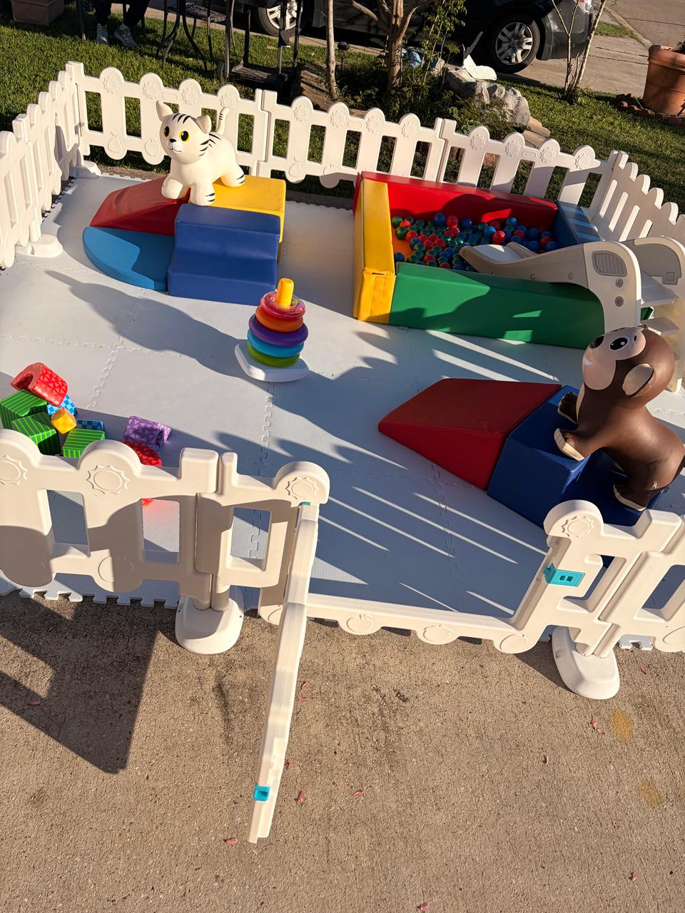 Primary Rainbow Cub Set 
